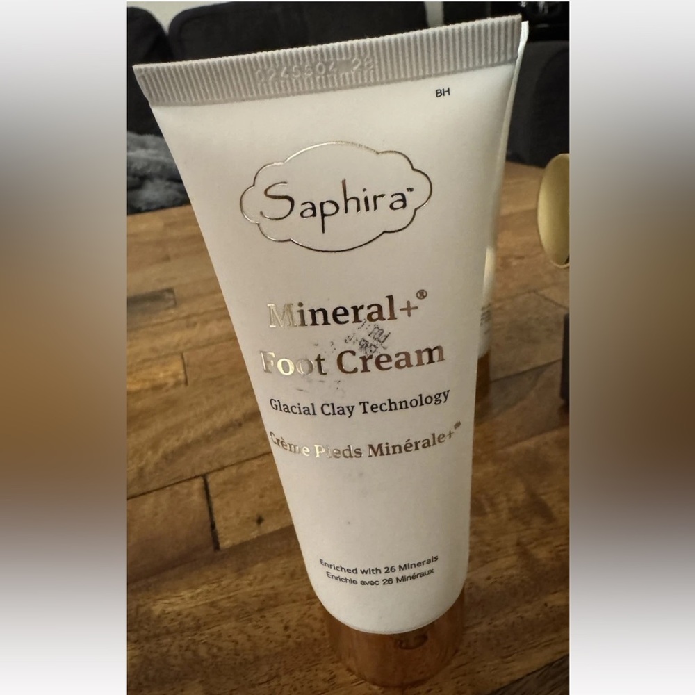 Saphira Dead Sea Mineral Spa Set Hair Skin Care Mud Face Hand Foot Cream - Picture 9 of 12